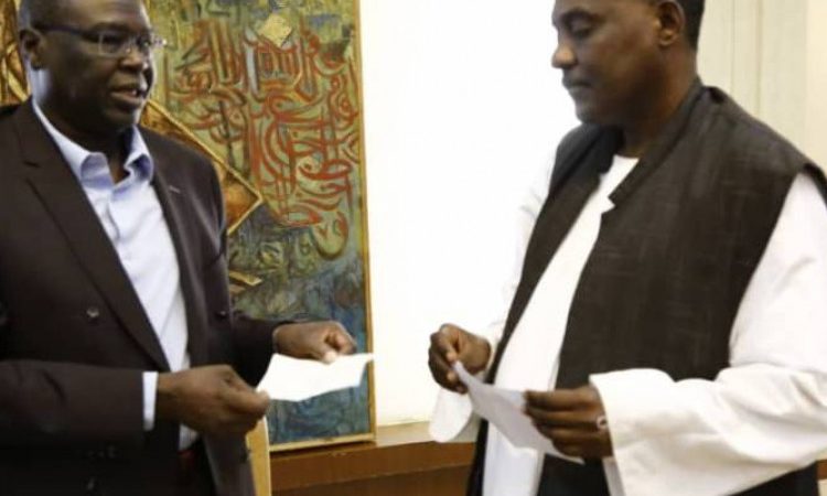 رجل أعمال سوداني يتبرع للحكومة لمقابلة اشتراطات قائمة الإرهاب