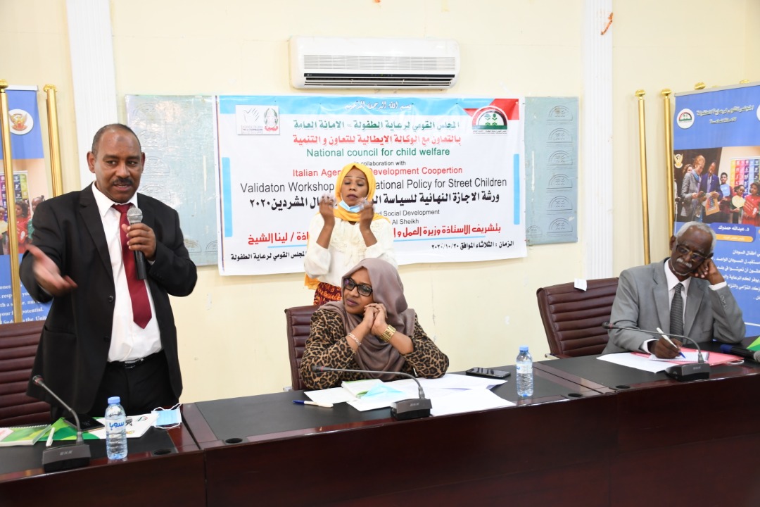 السودان : خبراء في مجال الطفولة يطالبون بمحاسبة الوالدين الذين يتسببون في تشرد أطفالهم