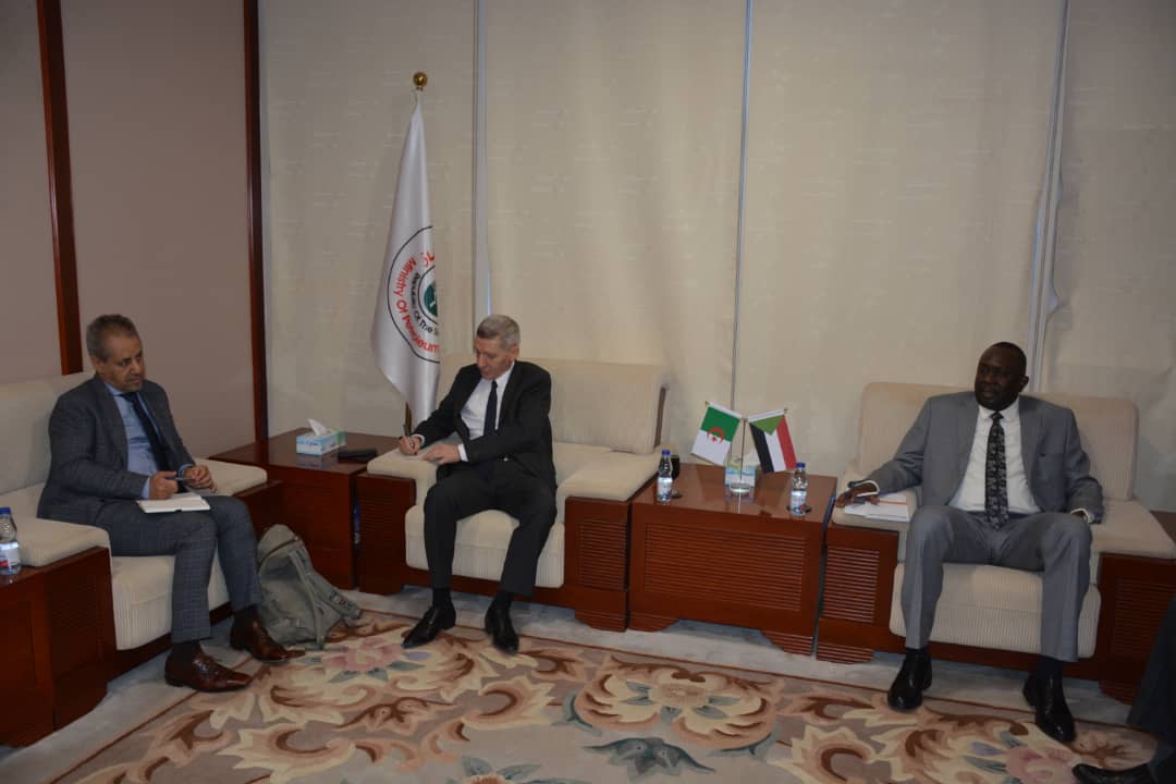 شركة سوناطراك الجزائرية للبترول تبدي رغبتها في دخول قطاع النفط السوداني