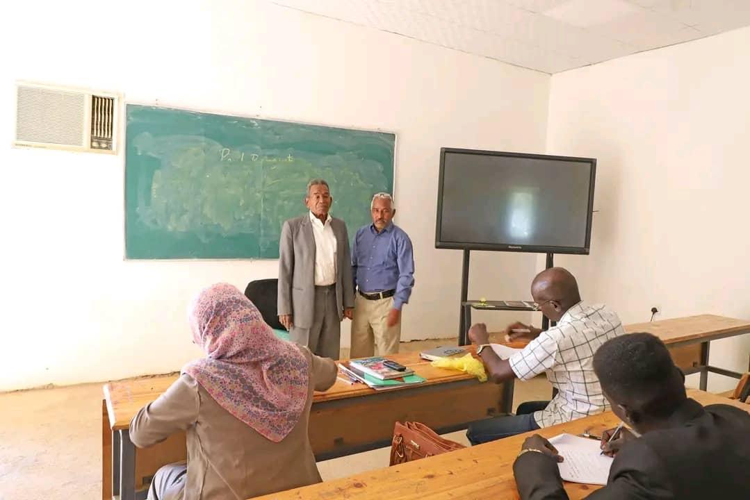 مركز دراسات الحضارات السودانية يختتم الدورة التدريبية في اللغة الهيروغليفية.