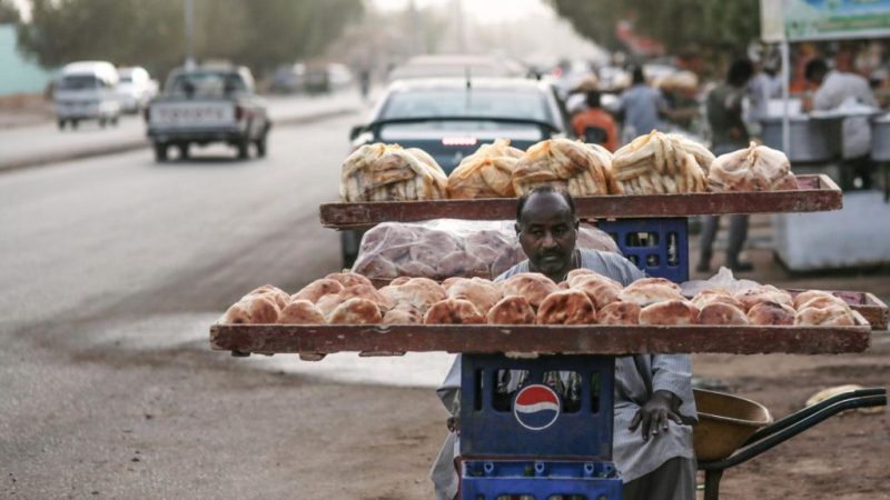 الخرطوم تنظم أوزان وأسعار الخبز المدعوم