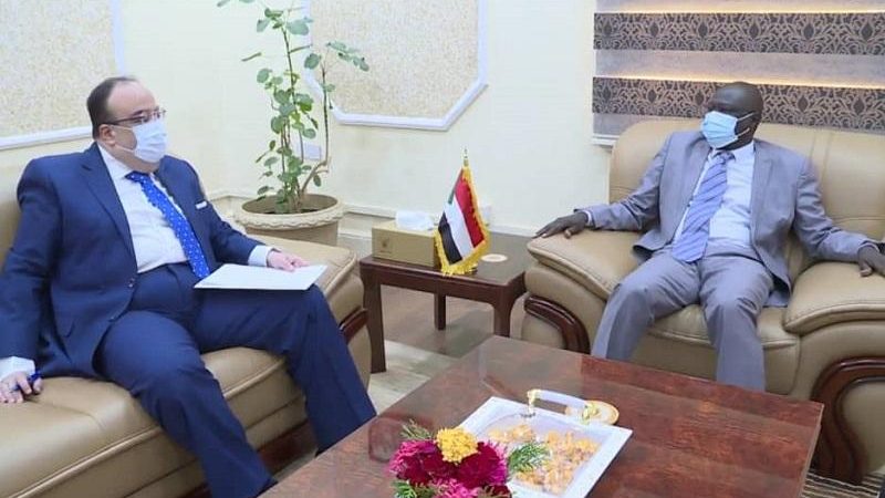 تاور يبحث مع السفير المصري سبل تعزيز الشراكة بين البلدين