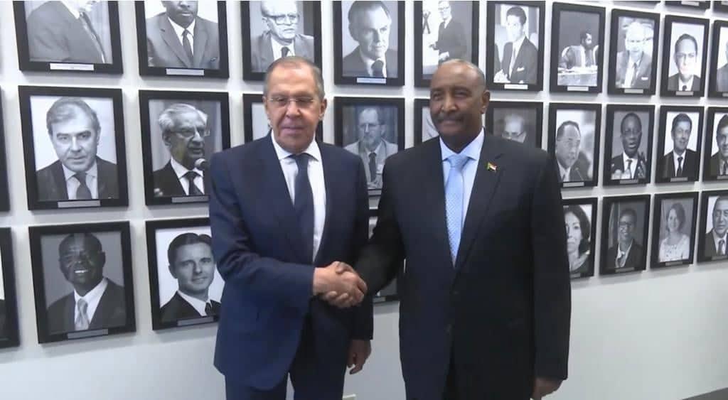 رئيس مجلس السيادة يلتقي وزير الخارجية الروسي