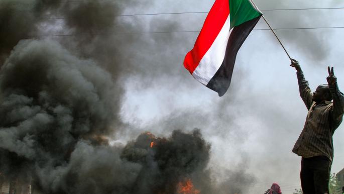 أكثر من 50 من لجان المقاومة السودانية توقع ميثاقاً ثورياً موحداً