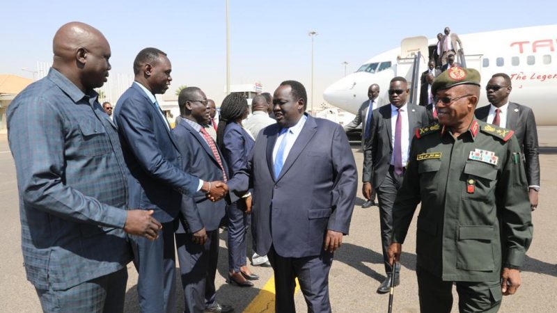مستشار رئيس جمهورية جنوب السودان للشؤون الأمنية يصل البلاد