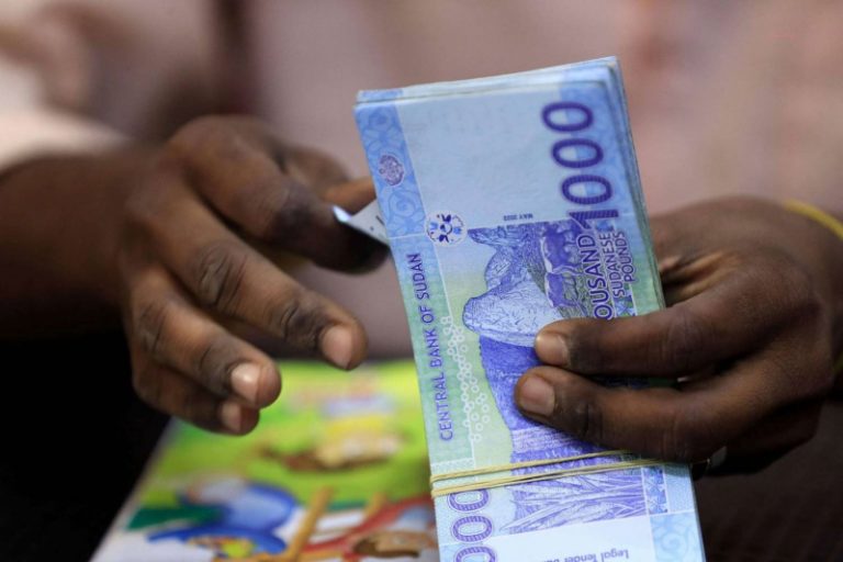 أرتفاع أسعار الدولار بالمصارف (والجمارك)… تداعيات حرب إبريل تهدد اقتصاد السودان