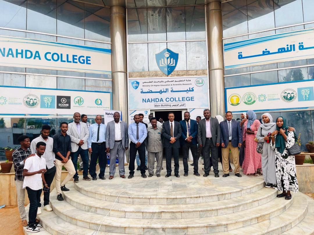 وزير التعليم العالي يتفقد مقر كلية النهضة بالخرطوم